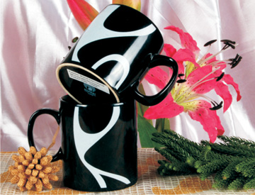 Dainty Crockery that speaks elegance